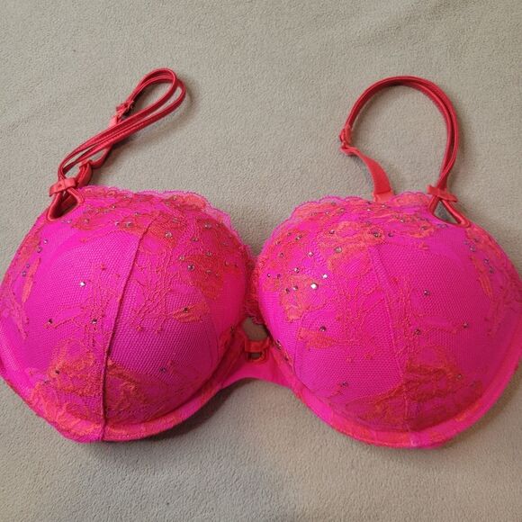Victoria's Secret Pink Bra Lace Size 34D Push Up - Picture 1 of 5